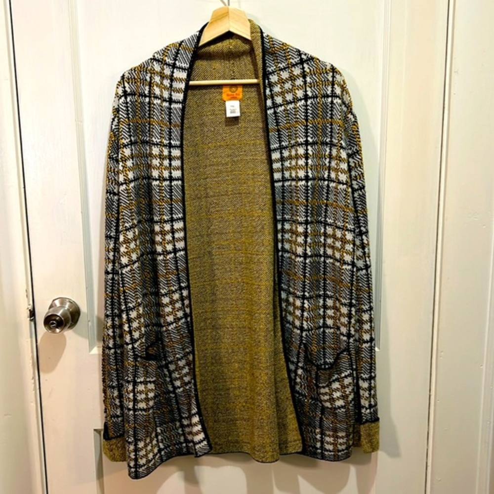 Grannycore Lagenlook blanket style cardigan.